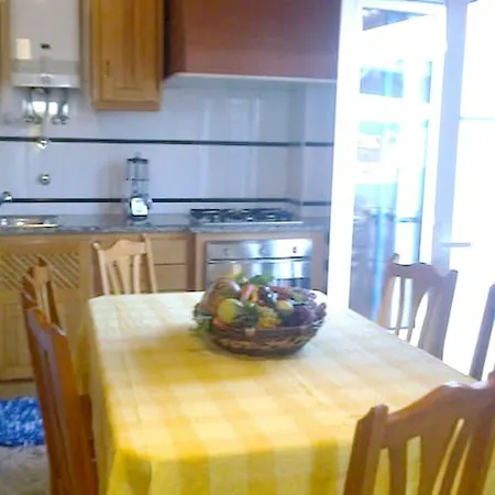 Apartment Rua Adriao Batalha Nazaré