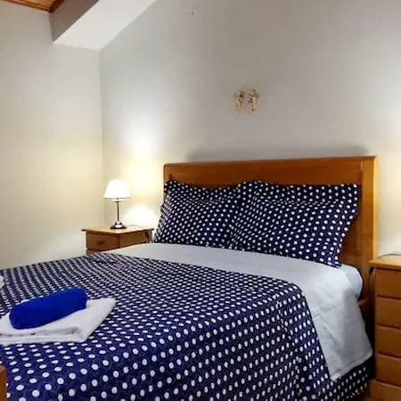 Apartment Rua Adriao Batalha Nazaré